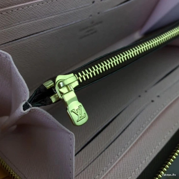 Vuitton Louis wallet CHANELEMENCE 1217